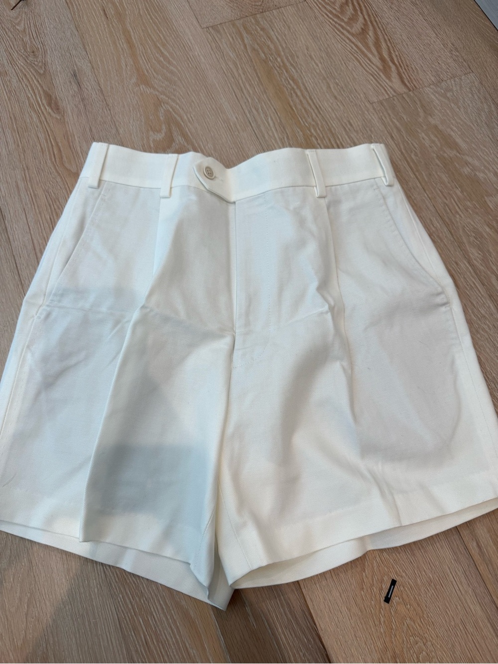 Men's Flat-Front Shorts in White with Classic Tailoring